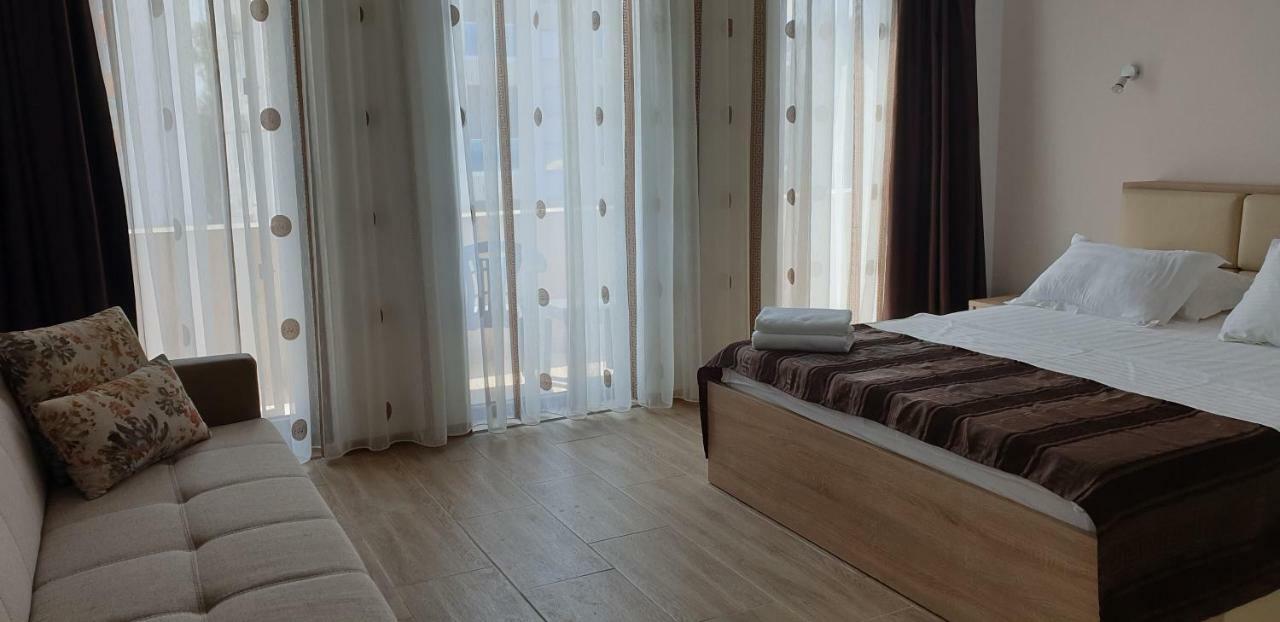 Hotel Solea Beach ママイア エクステリア 写真